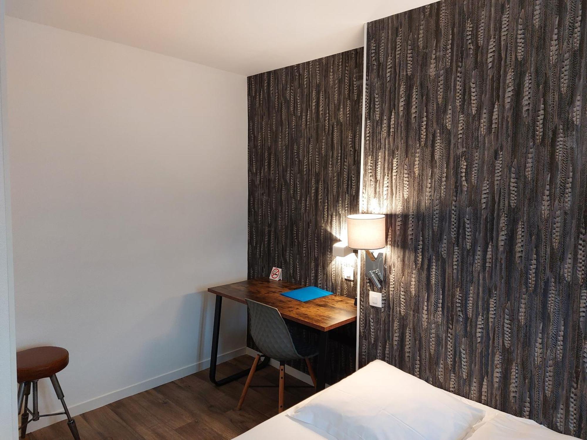 Le Royalty Hotel Angers Buitenkant foto