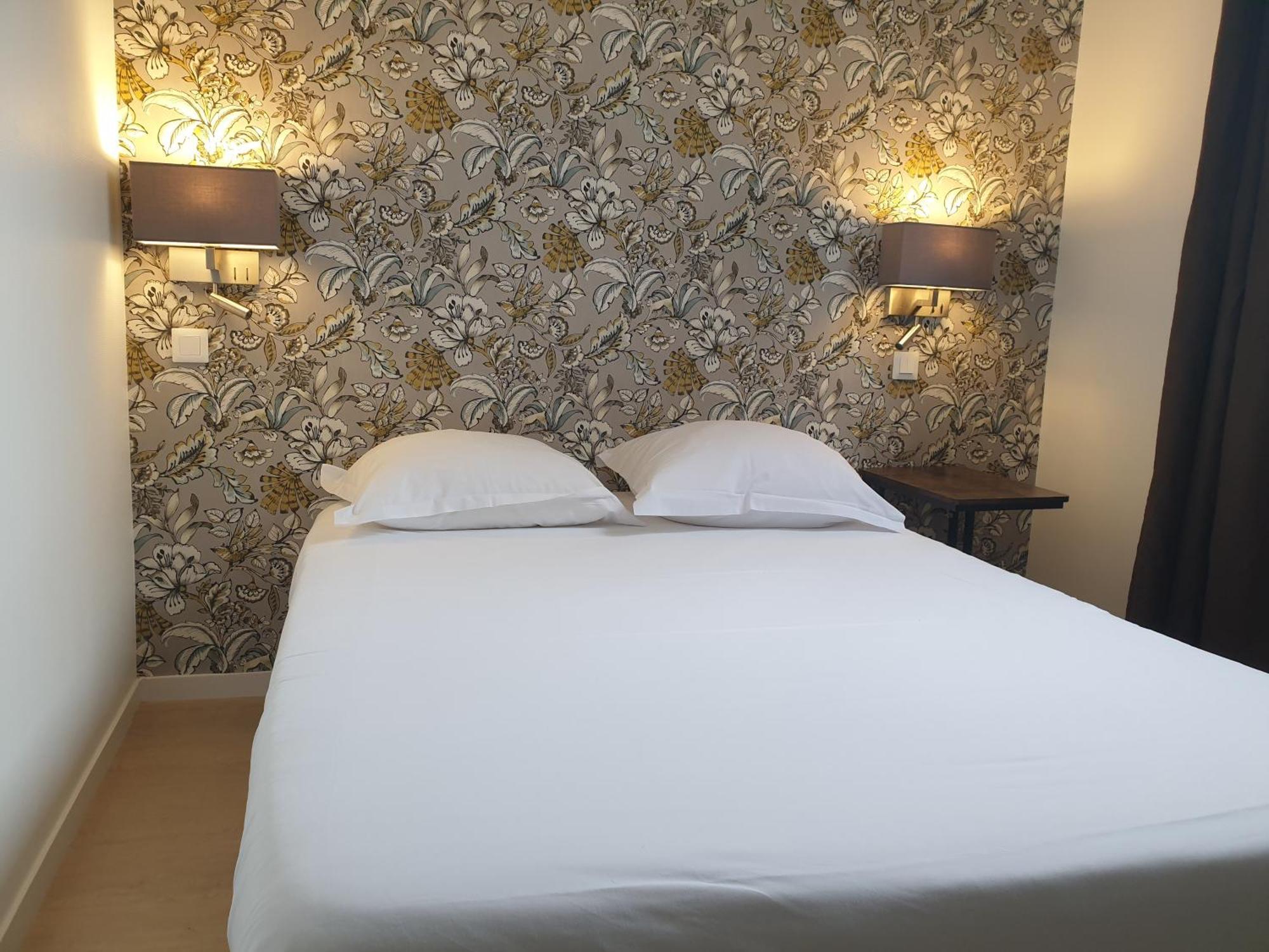 Le Royalty Hotel Angers Buitenkant foto